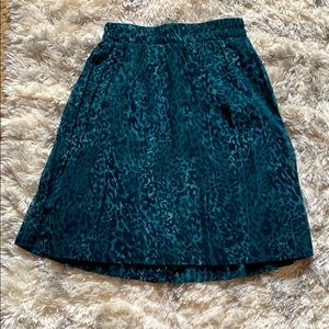 Banana Republic pleated leopard print skirt